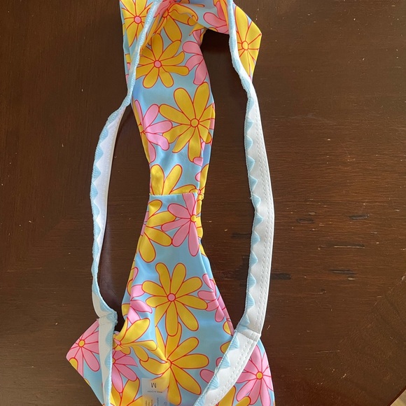 Swimsuit - Picture 10 of 12